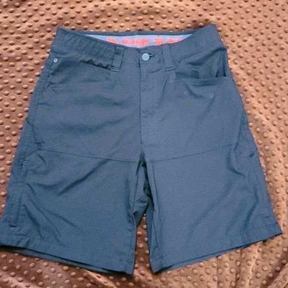 𝅺WRANGLER nylon boys/teens shorts navy size 30 waist - Picture 1 of 8